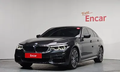 BMW 5-Series · 2020 год