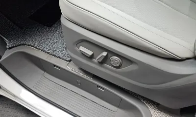 Hyundai Staria 2022, 70340 км, за 19686.23 USD - фото 33