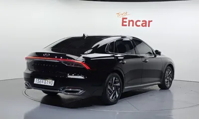 Hyundai Grandeur 2022, 39431 км, за 18526.94 USD