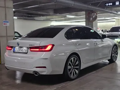 BMW 3-Series 2025, 4043 км, за 27322.43 USD
