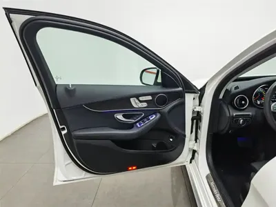 Mercedes-Benz C-Class 2021, 53400 км, за 18535.69 USD - фото 8