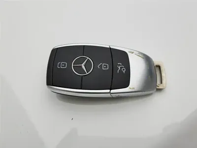 Mercedes-Benz C-Class 2021, 53400 км, за 18535.69 USD - фото 19
