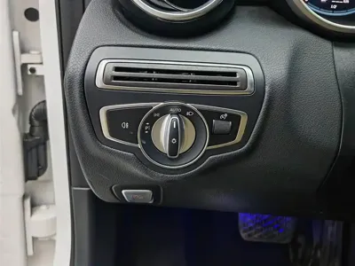 Mercedes-Benz C-Class 2021, 53400 км, за 18535.69 USD - фото 21