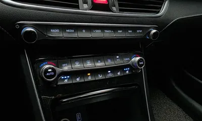 Hyundai Grandeur 2017, 137902 км, за 9124.33 USD - фото 17