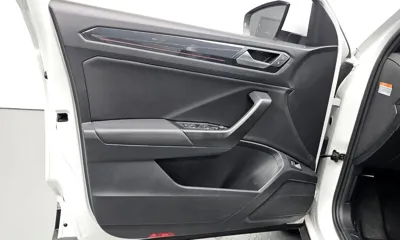 Volkswagen T-Roc 2021, 21368 км, за 19535.06 USD - фото 24