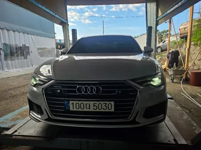Audi A6 · 2022 год