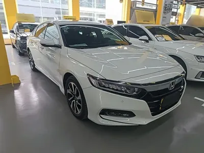 Honda Accord 2021, 43700 км, за 14563.17 USD