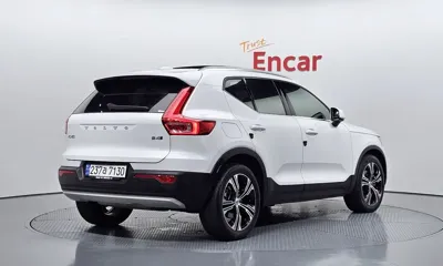 Volvo XC40 2021, 97342 км, за 17876.87 USD - фото 2
