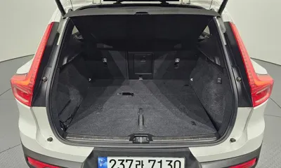 Volvo XC40 2021, 97342 км, за 17876.87 USD - фото 32