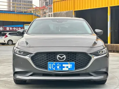 Mazda 3 Axela 2021, 70000 км, за 8502.54 USD