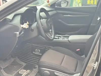 Mazda 3 Axela 2021, 70000 км, за 8502.54 USD