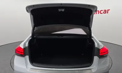 Hyundai Genesis 2016, 88071 км, за 8476.81 USD - фото 20
