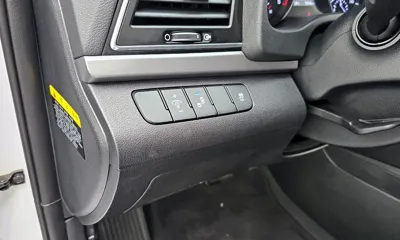 Hyundai Avante 2018, 79494 км, за 7090.82 USD - фото 16