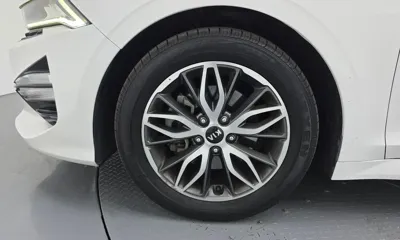 Kia K5 2020, 115663 км, за 9518.18 USD