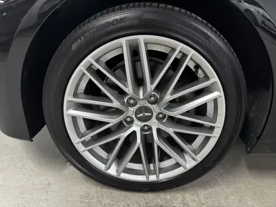 Genesis G70 2019, 68000 км, за 13544.31 USD