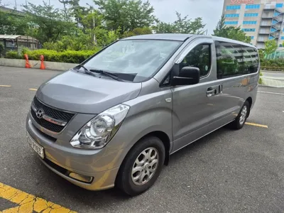 Hyundai Starex 2011, 220000 км, за 3120.52 USD