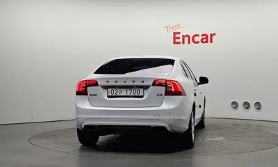 Volvo S60 2017, 97812 км, за 6186.1 USD