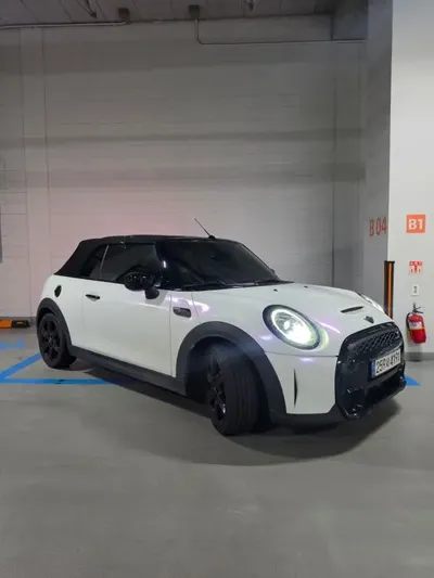 MINI Cooper Convertible · 2022 год