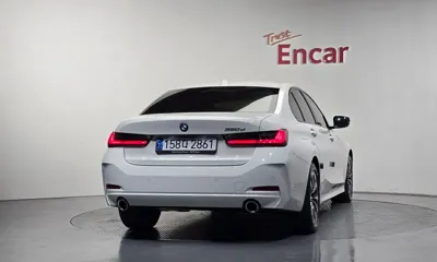 BMW 3-Series 2023, 121543 км, за 19437.03 USD - фото 4