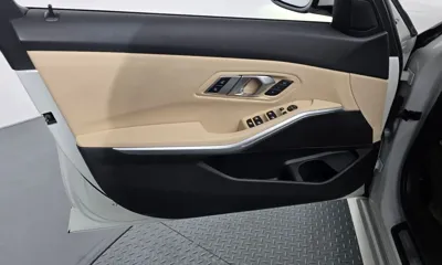 BMW 3-Series 2023, 121543 км, за 19437.03 USD - фото 24