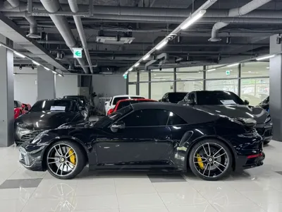 Porsche 911 2023, 25500 км, за 183142.97 USD