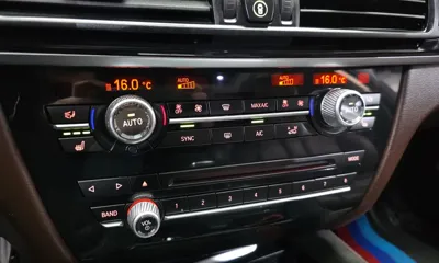 BMW X5 2018, 122813 км, за 18786.97 USD - фото 16