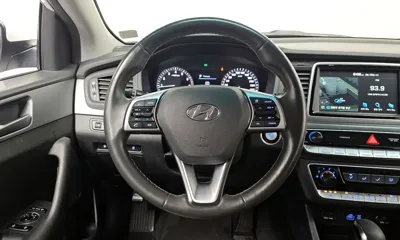 Hyundai Sonata 2019, 48482 км, за 8725.66 USD - фото 13
