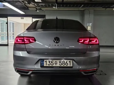 Volkswagen Passat 2021, 63345 км, за 15137.5 USD