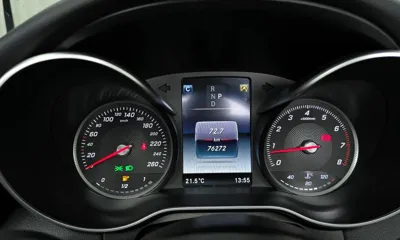 Mercedes-Benz C-Class 2017, 76272 км, за 14641.35 USD - фото 8