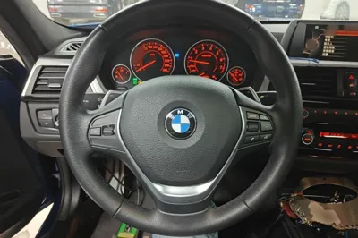 BMW 3 Series 2017, 87899 км, за 12802 USD - фото 13