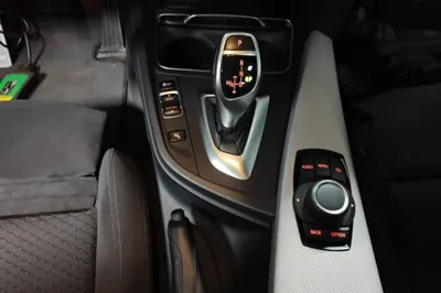 BMW 3 Series 2017, 87899 км, за 12802 USD - фото 16