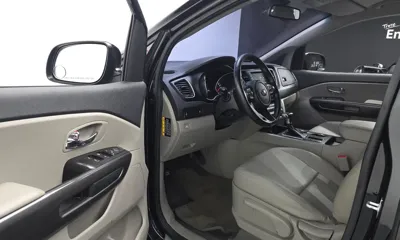 Kia Canival 2020, 50508 км, за 10093.11 USD - фото 10