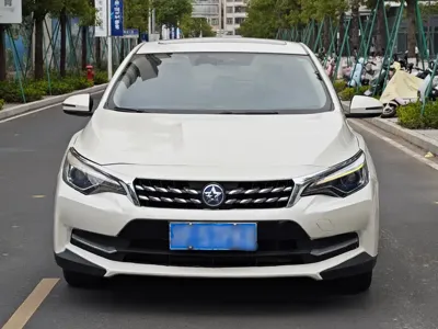 Venucia D60