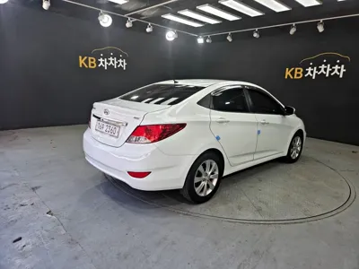 Hyundai Accent 2011, 159254 км, за 2214.98 USD