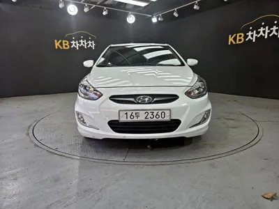 Hyundai Accent 2011, 159254 км, за 2214.98 USD