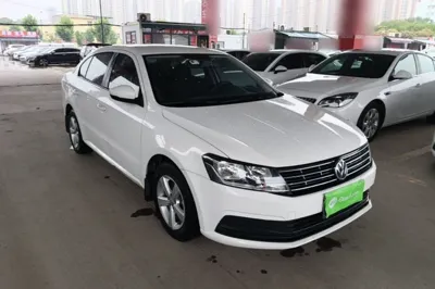 Volkswagen Lavida 2015, 71200 км, за 5397 USD