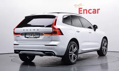 Volvo XC60 2021, 40046 км, за 23744.49 USD