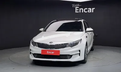 Kia K5 2016, 201824 км, за 3607.88 USD