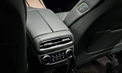 Genesis GV80 2023, 33565 км, за 36333 USD - фото 20