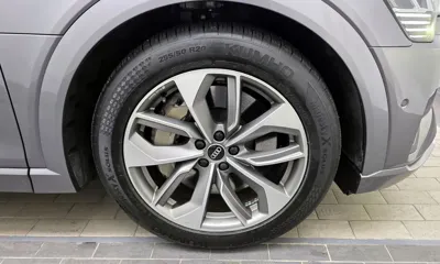 Audi e-tron 2021, 53124 км, за 31266.55 USD
