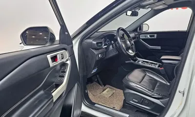 Ford Explorer 2021, 81088 км, за 23118.6 USD - фото 11