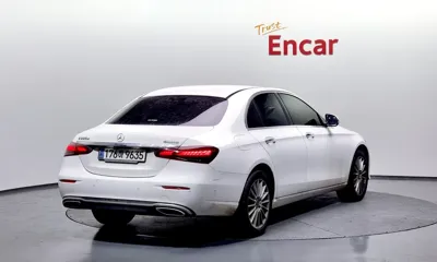 Mercedes-Benz E-Class 2023, 16893 км, за 13615.94 USD