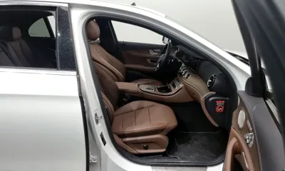Mercedes-Benz E-Class 2023, 16893 км, за 13615.94 USD - фото 11