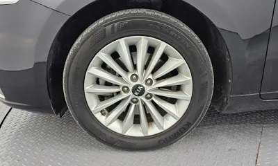 Kia K7 2016, 179037 км, за 4886 USD