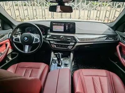 BMW 5 Series 2022, 71600 км, за 29134.22 USD - фото 6