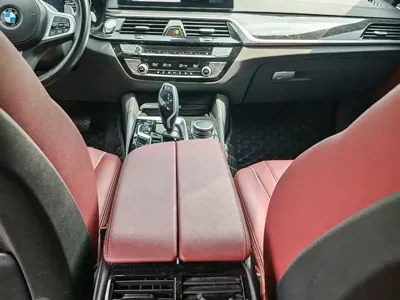 BMW 5 Series 2022, 71600 км, за 29134.22 USD - фото 10
