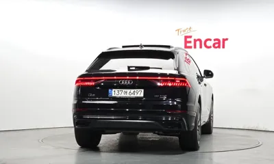 Audi Q8 2021, 123617 км, за 37671.89 USD