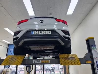 Volkswagen T-Roc 2022, 76627 км, за 14332.26 USD