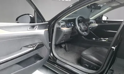 Kia K5 2023, 6061 км, за 29120.59 USD - фото 10