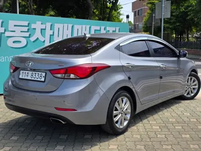 Hyundai Avante 2015, 102339 км, за 4726.27 USD